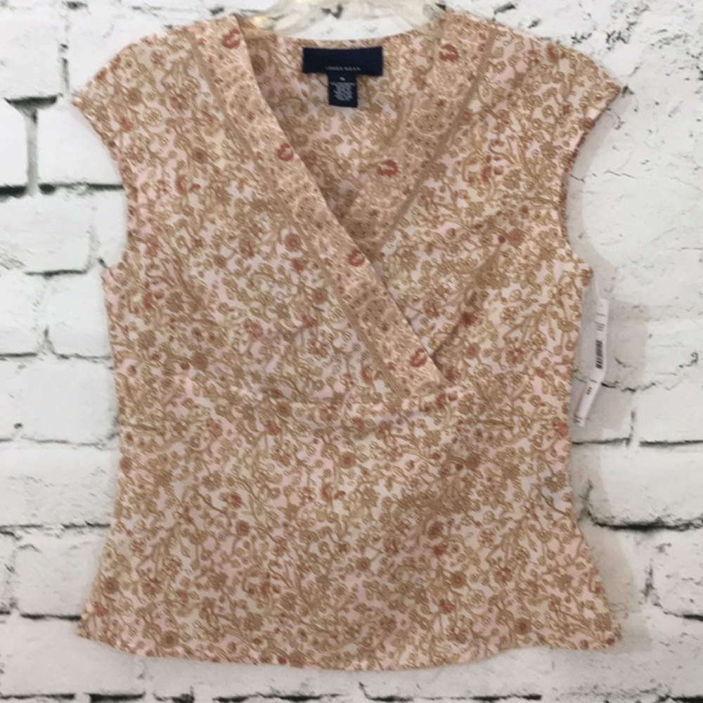 Nwt Jone’s Wear high waist top with crossed front